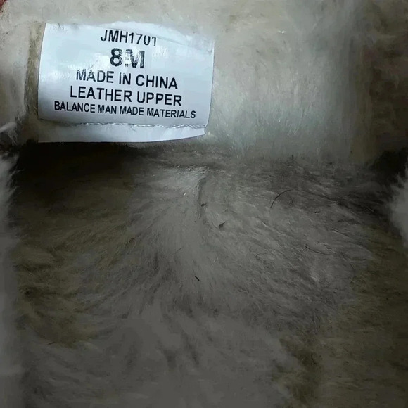 Clarks Leather upper with Faux fur lined  Moccasin slippers.Ladies size 8 - Picture 8 of 9